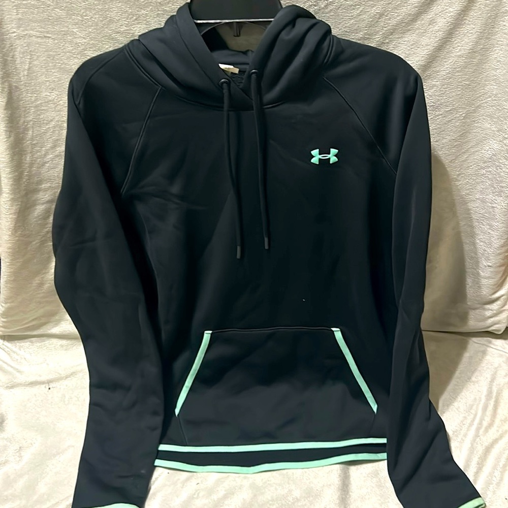 Black pullover